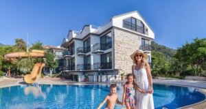 Seyir Village Hotel Fethiye: Het Ultieme ‘Kidsproof’ Paradijs voor een Zorgeloze Gezinsvakantie